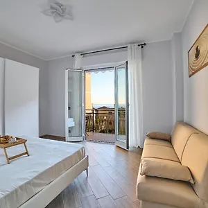 charm-of.hotelitalianriviera.com/